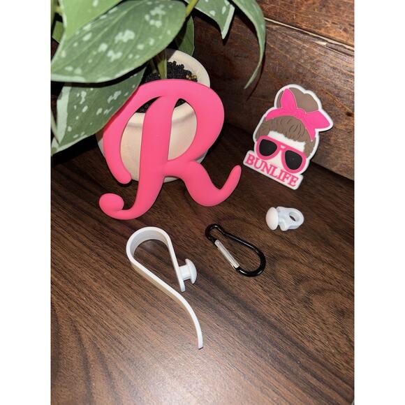 Charms For Bogg Bags Initial R Pink New 5 Pieces - Picture 2 of 5